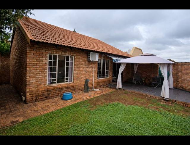 2 BEDROOM TOWNHOUSE FOR SALE IN ELARDUSPARK